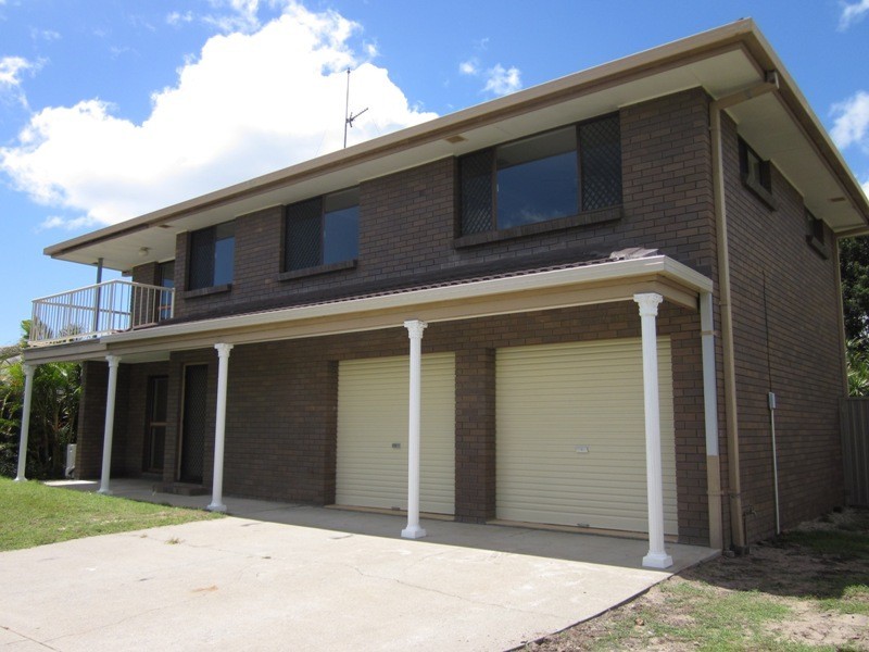 25 GRETEL DR, Mermaid Waters QLD 4218