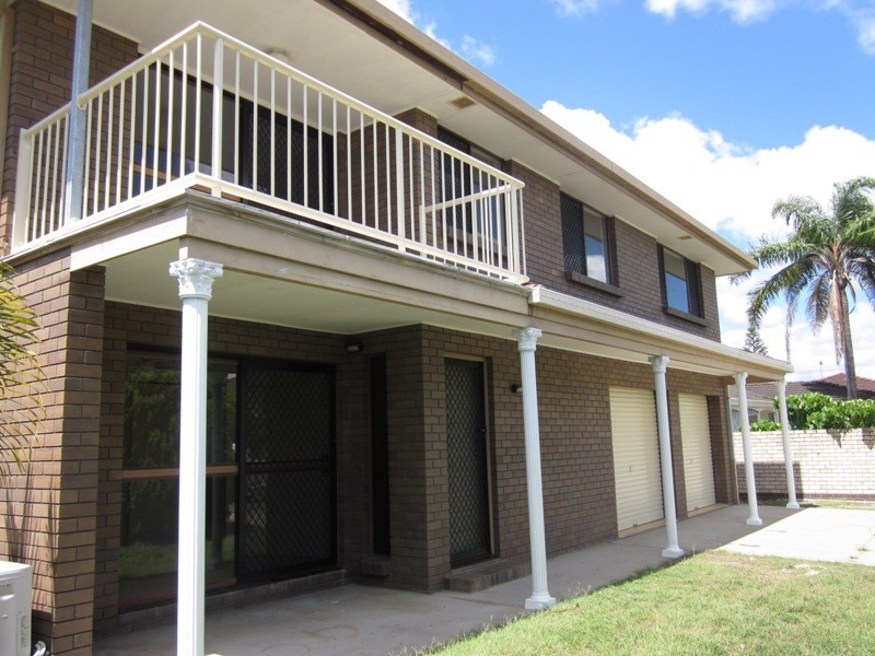 25 GRETEL DR, Mermaid Waters QLD 4218