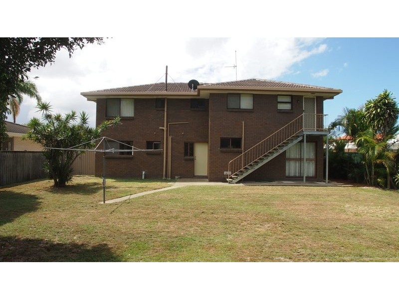 25 GRETEL DR, Mermaid Waters QLD 4218