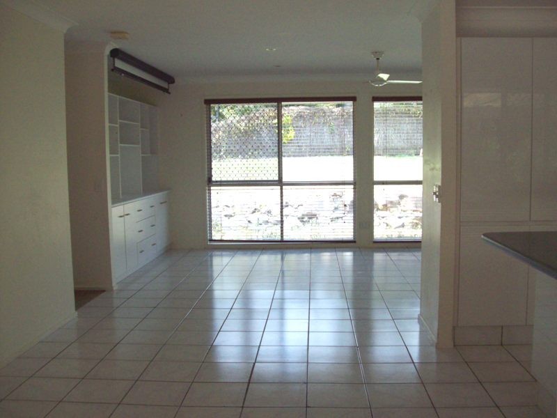 32 WALKER DR, Worongary QLD 4213