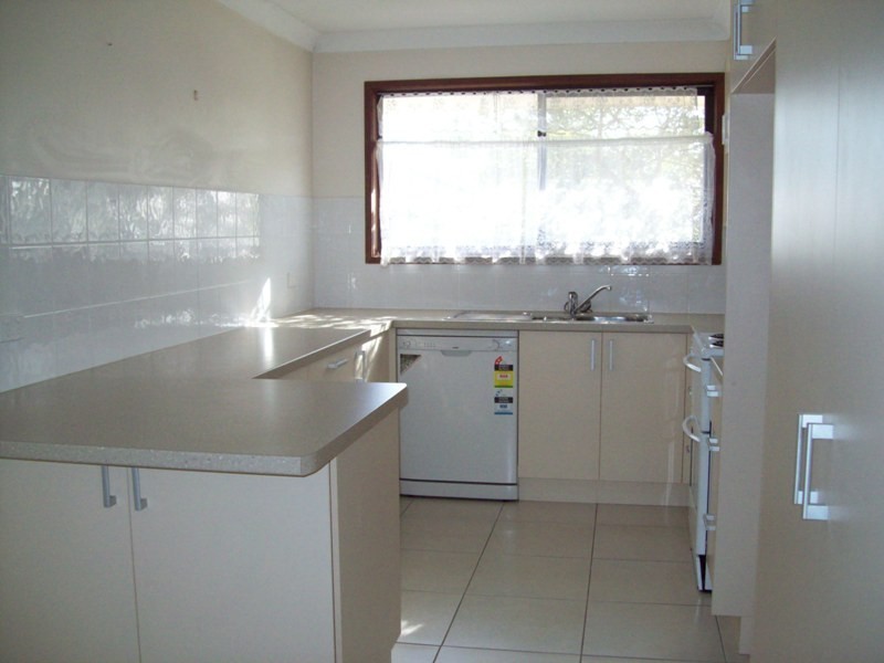 8 ARCADIA AVE, Mermaid Waters QLD 4218