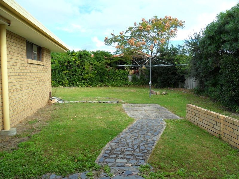 8 ARCADIA AVE, Mermaid Waters QLD 4218