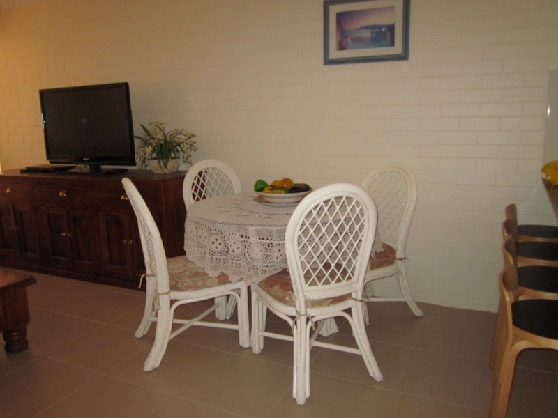 6/21 OLD BURLEIGH RD, Surfers Paradise QLD 4217