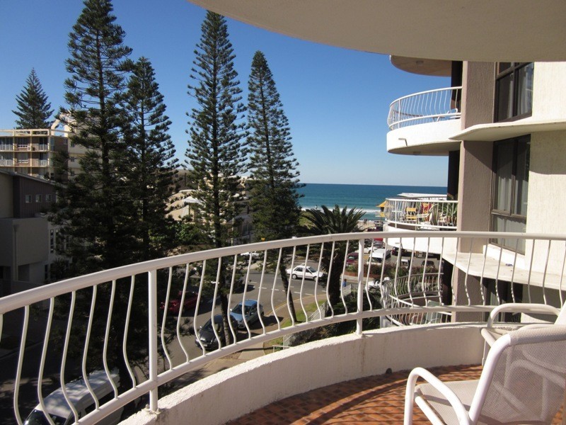 4 THORNTON ST, Surfers Paradise QLD 4217