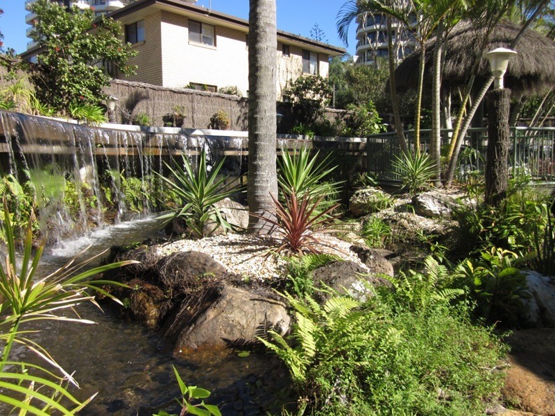 4 THORNTON ST, Surfers Paradise QLD 4217