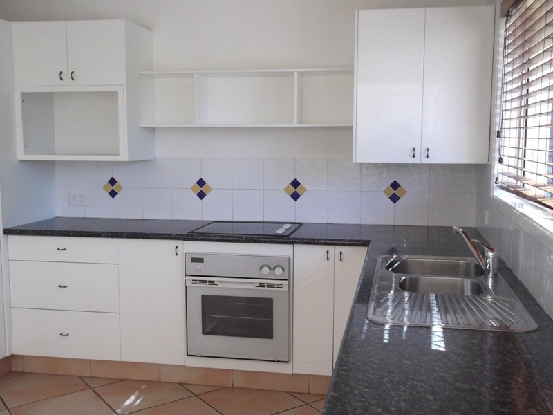 11 MONTEREY CRT, Broadbeach Waters QLD 4218