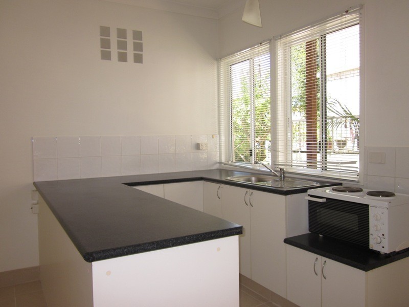 34 ARMRICK AVE, Broadbeach QLD 4218