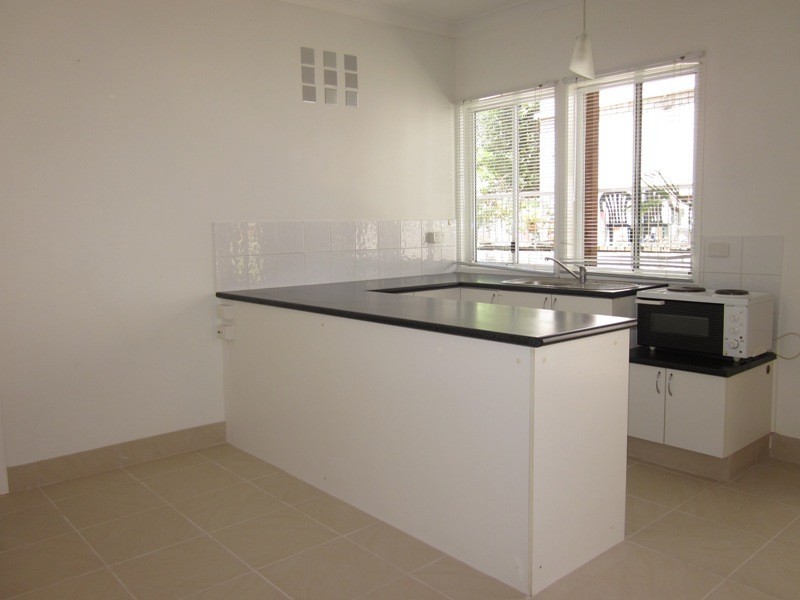 34 ARMRICK AVE, Broadbeach QLD 4218