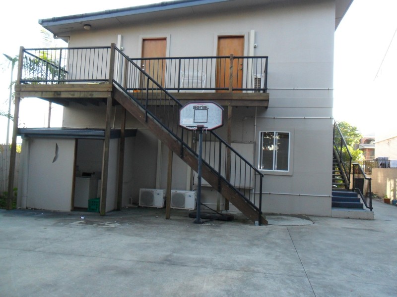 34 ARMRICK AVE, Broadbeach QLD 4218