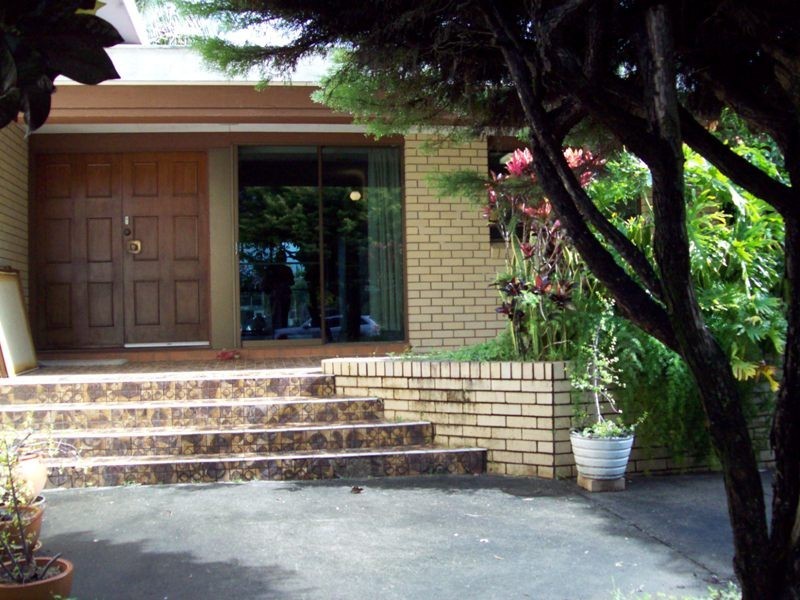 8 MIDSHIPMAN CRT, Paradise Waters QLD 4217