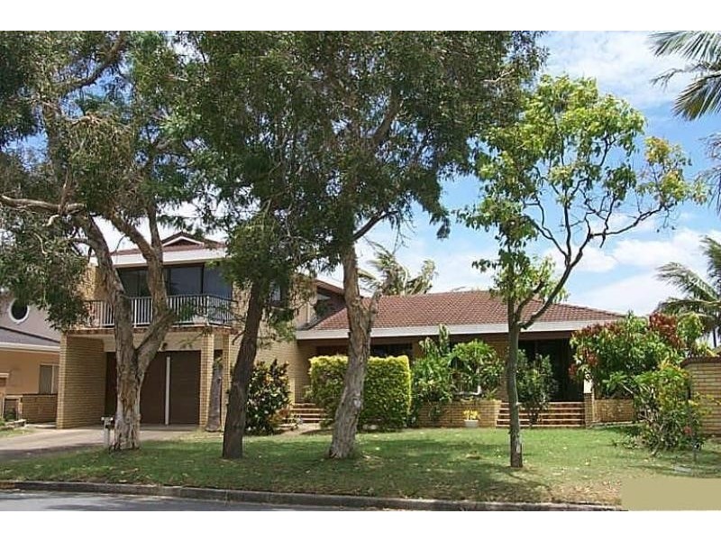 8 MIDSHIPMAN CRT, Paradise Waters QLD 4217