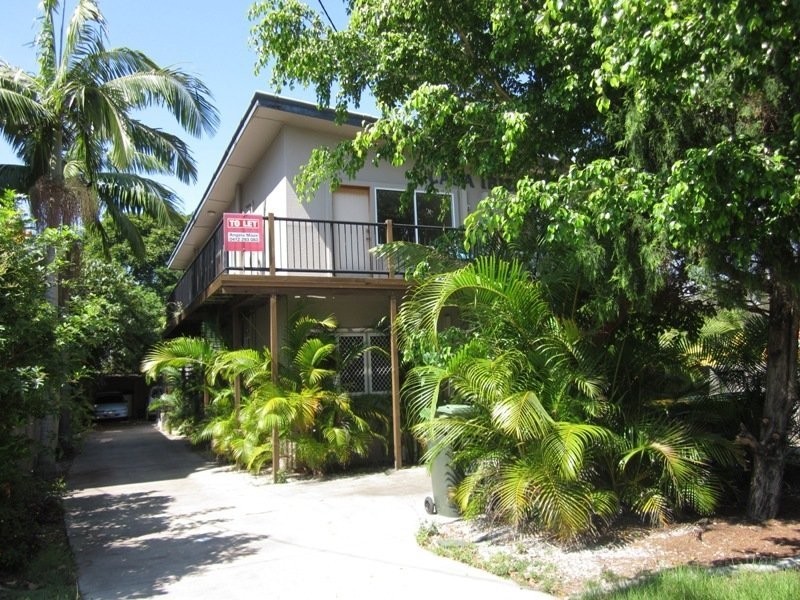 7/34 ARMRICK AVE, Broadbeach QLD 4218