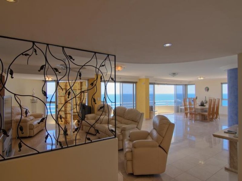 20 THE ESPLANADE, Surfers Paradise QLD 4217