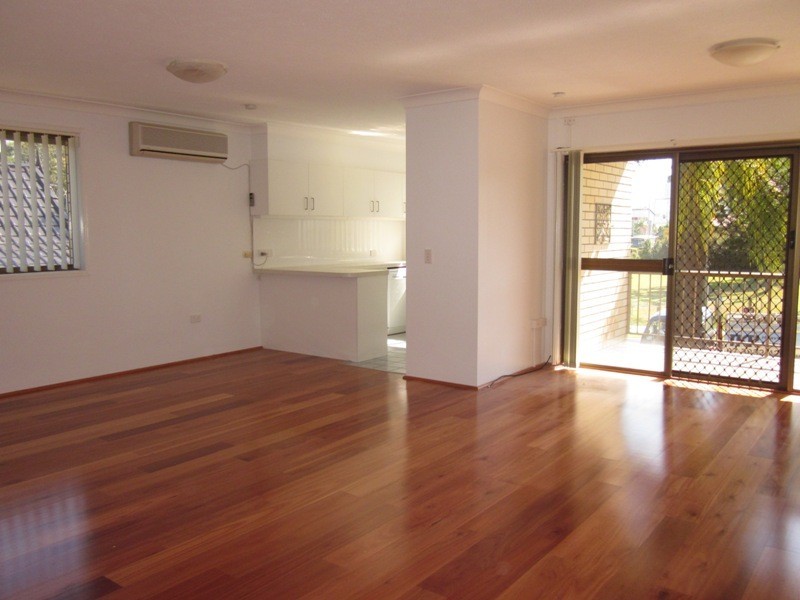 8/16 ST KILDA AVE, Broadbeach QLD 4218