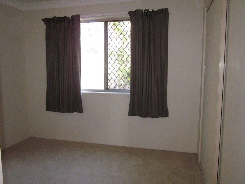 52 WHITBY ST, Southport QLD 4215