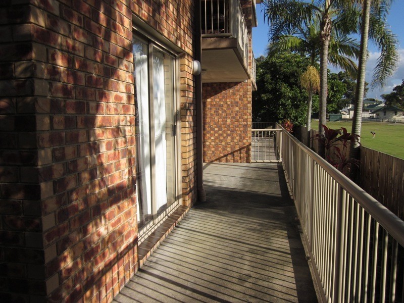 52 WHITBY ST, Southport QLD 4215