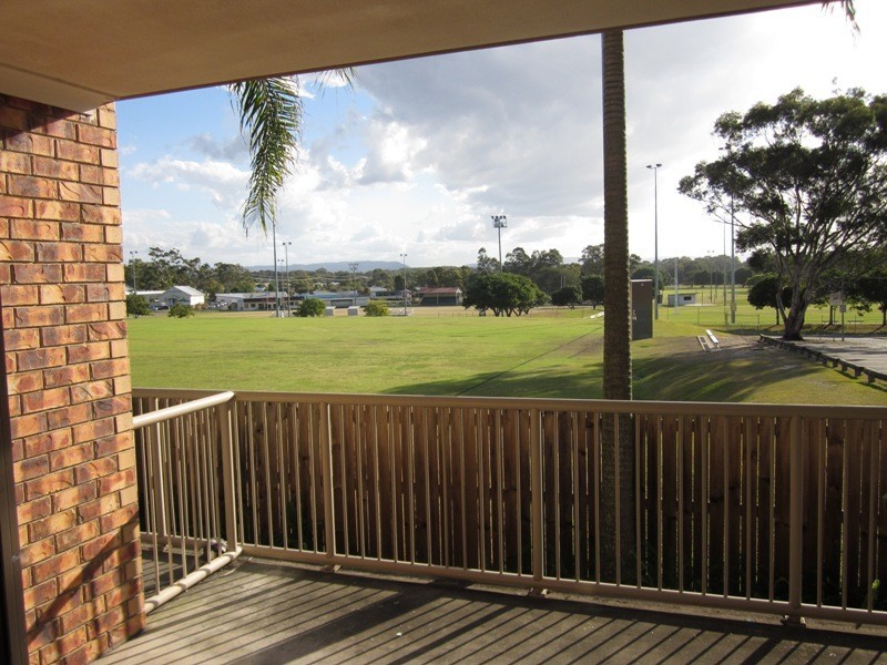52 WHITBY ST, Southport QLD 4215