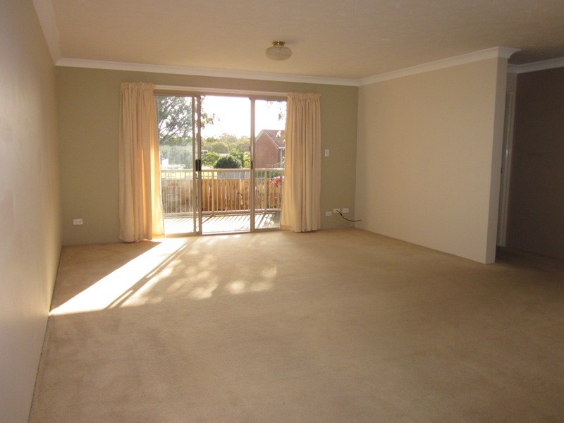52 WHITBY ST, Southport QLD 4215