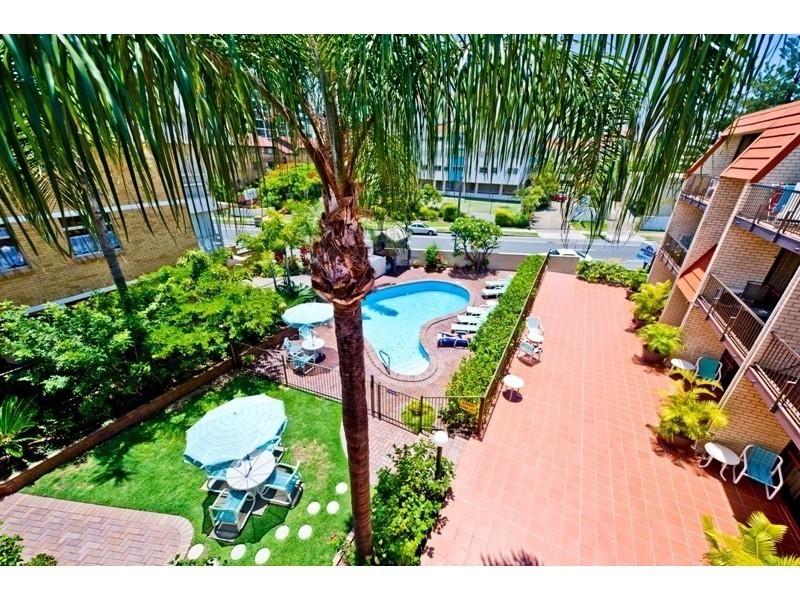 14/21 OLD BURLEIGH RD, Surfers Paradise QLD 4217