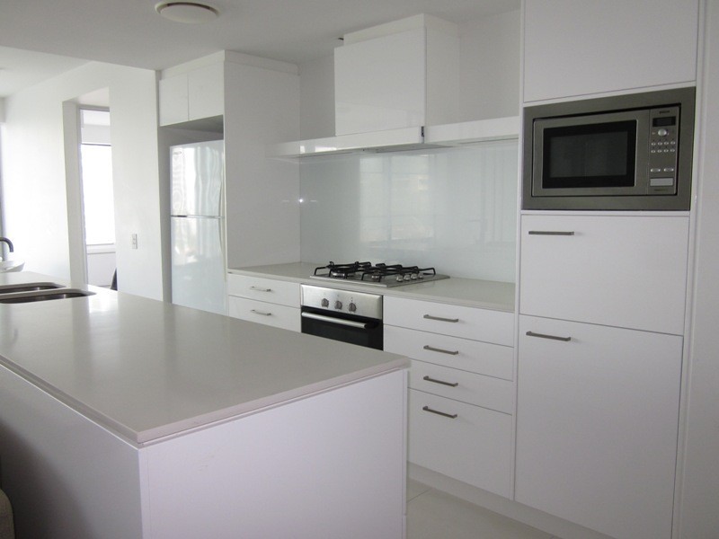 9 HAMILTON BLVD, Surfers Paradise QLD 4217