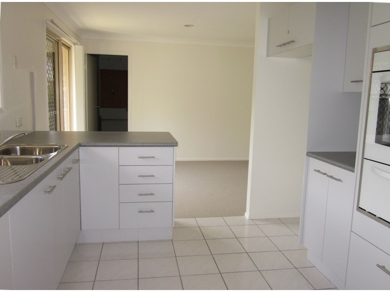 54 IMPERIAL PARADE, Southport QLD 4215