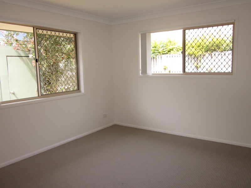 54 IMPERIAL PARADE, Southport QLD 4215