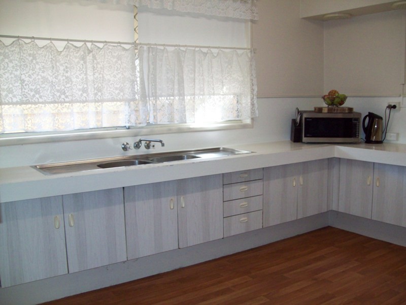 28 LAVARACK RD, Mermaid Beach QLD 4218