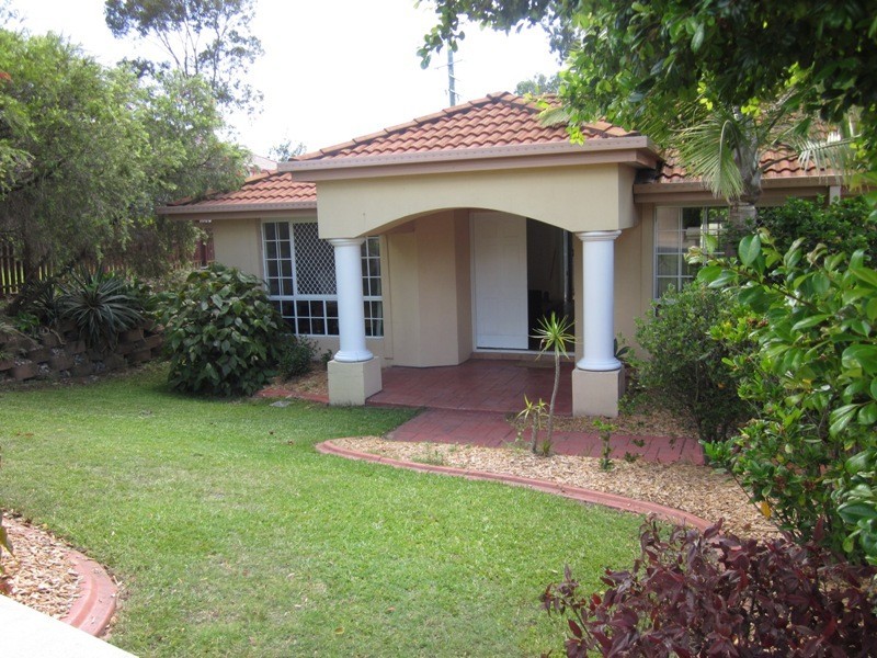 26 WILTSHIRE DR, Mudgeeraba QLD 4213