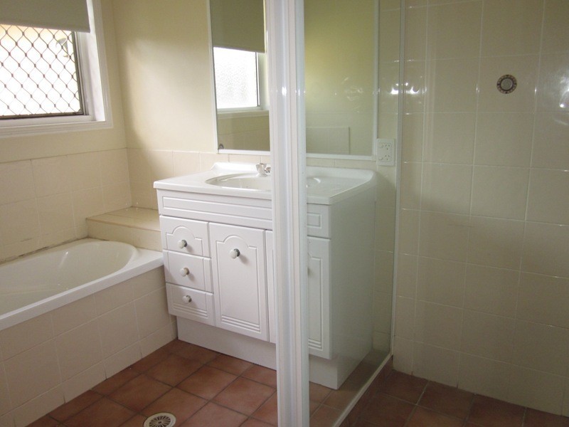 26 WILTSHIRE DR, Mudgeeraba QLD 4213