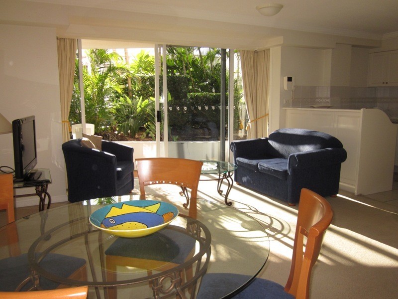 24 QUEENSLAND AVE, Broadbeach QLD 4218