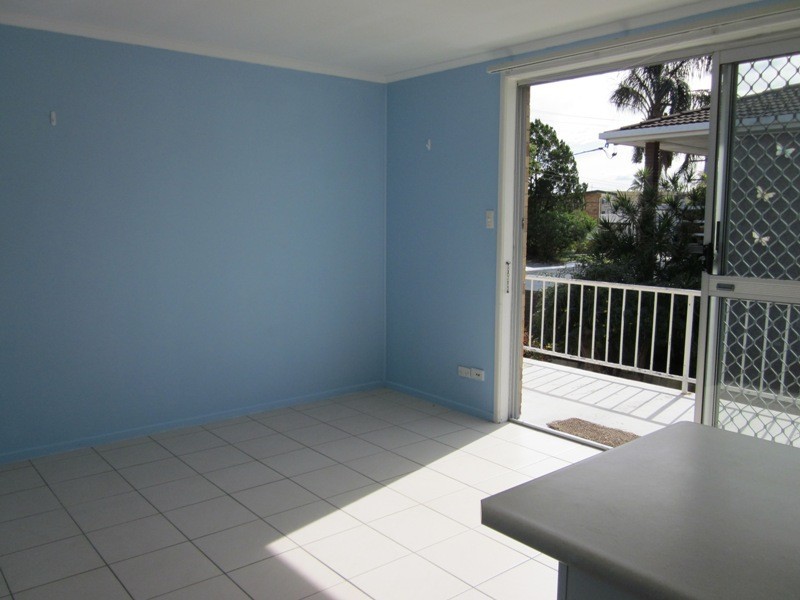 11 LEONARD AVE, Surfers Paradise QLD 4217