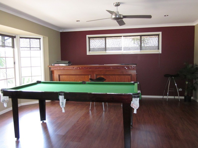 76 HOOKER BLVD, Mermaid Waters QLD 4218