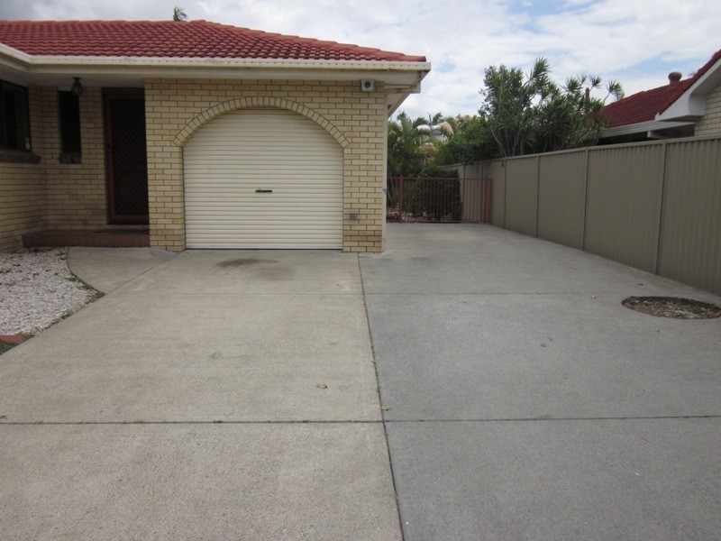 207 SUNSHINE BLVD, Mermaid Waters QLD 4218