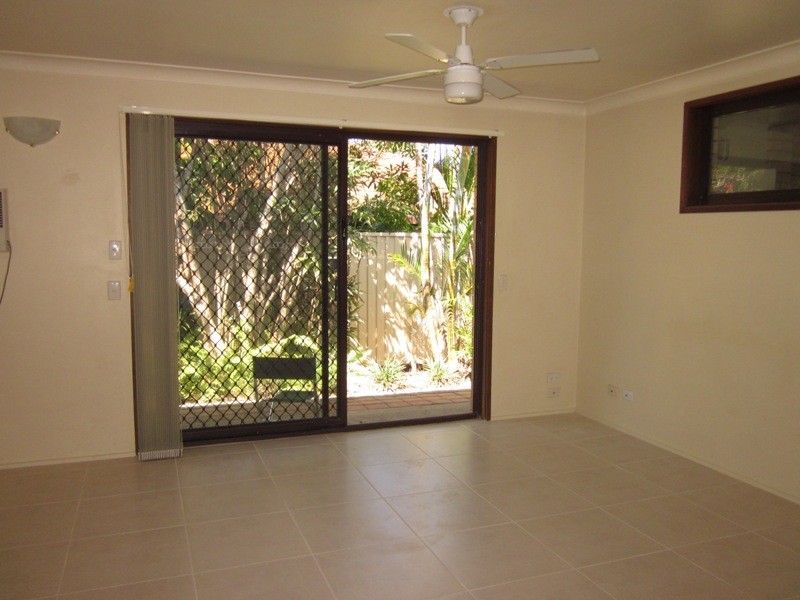 1/73 DOLPHIN AVE, Mermaid Beach QLD 4218