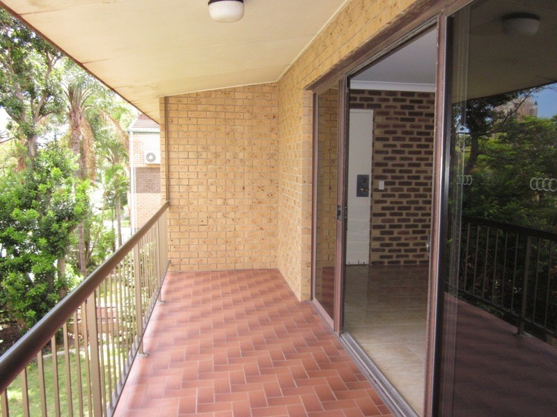 6/14 TE PETERS DR, Broadbeach Waters QLD 4218