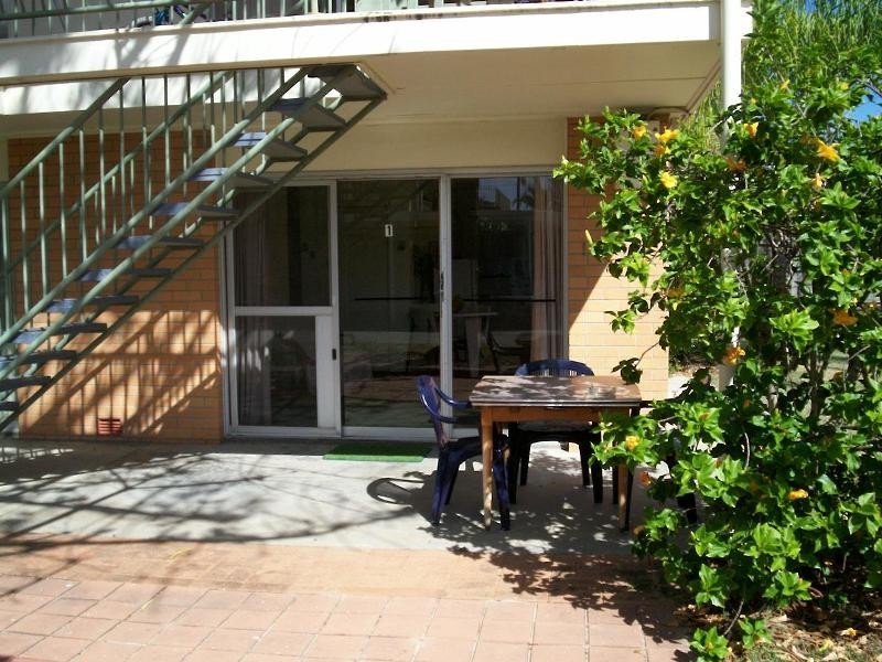 12 MONTANA ROAD, Mermaid Beach QLD 4218