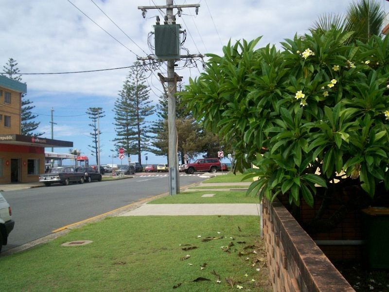 12 MONTANA ROAD, Mermaid Beach QLD 4218