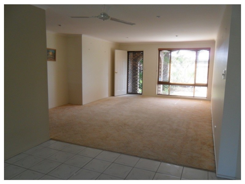 28 WAITOMO ST, Broadbeach Waters QLD 4218