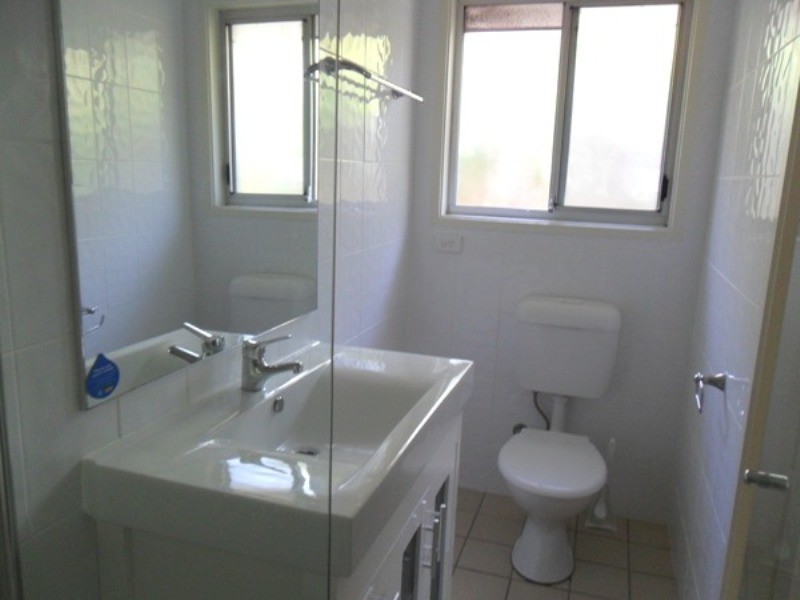 28 WAITOMO ST, Broadbeach Waters QLD 4218