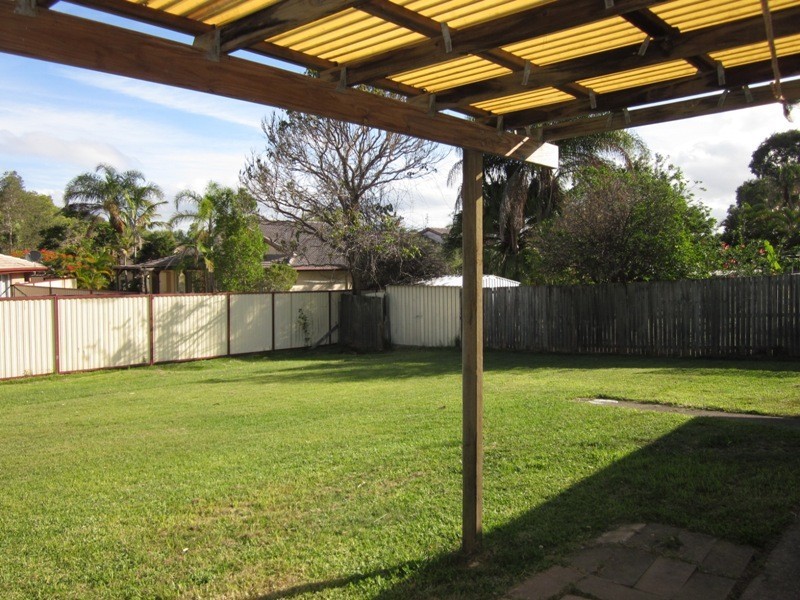 122 BENOWA RD, Southport QLD 4215