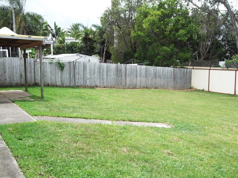 122 BENOWA RD, Southport QLD 4215
