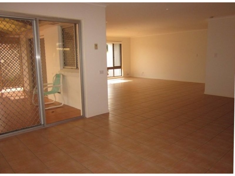 Broadbeach Waters QLD 4218