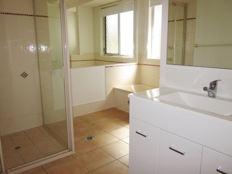 Broadbeach Waters QLD 4218