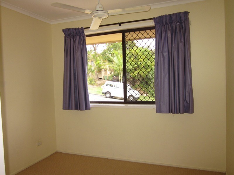 9 WILGA CRT, Ashmore QLD 4214