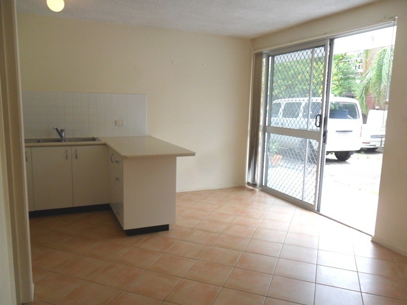 11 LEONARD AVENUE, Surfers Paradise QLD 4217