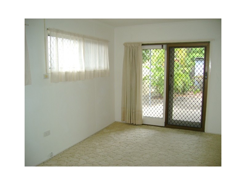 57 DOLPHIN AVENUE, Mermaid Beach QLD 4218