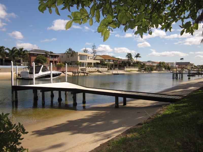 Paradise Waters QLD 4217