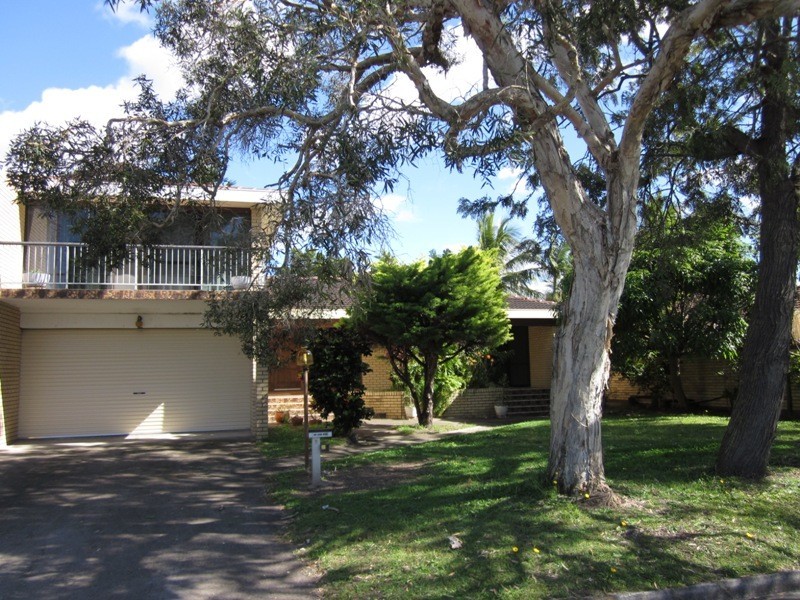 Paradise Waters QLD 4217