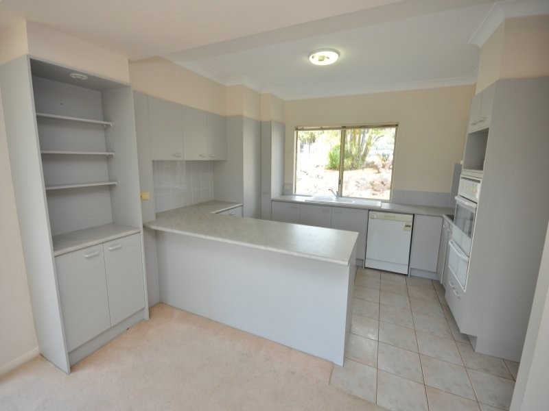 12 FORTUNA AVE, Parkwood QLD 4214