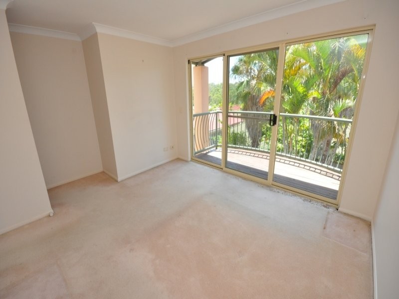 12 FORTUNA AVE, Parkwood QLD 4214